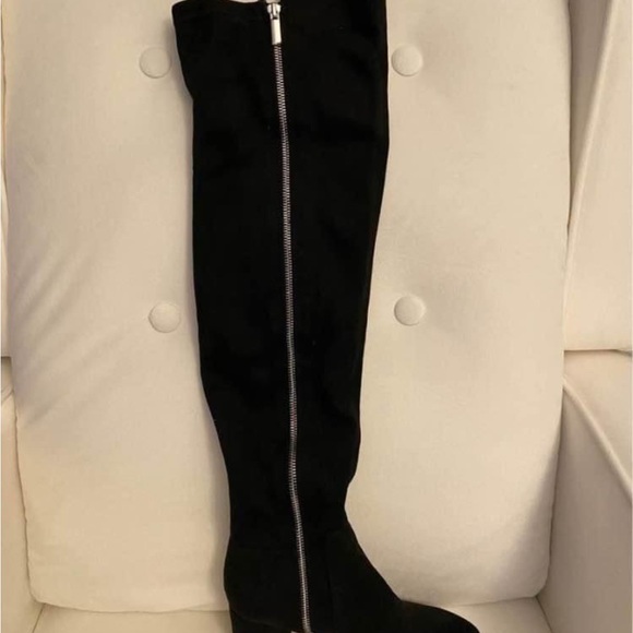 DISC. SHIPPING BRAND NEW-Steve Madden Over-the-Knee Boots with Chain Accents - Picture 2 of 3